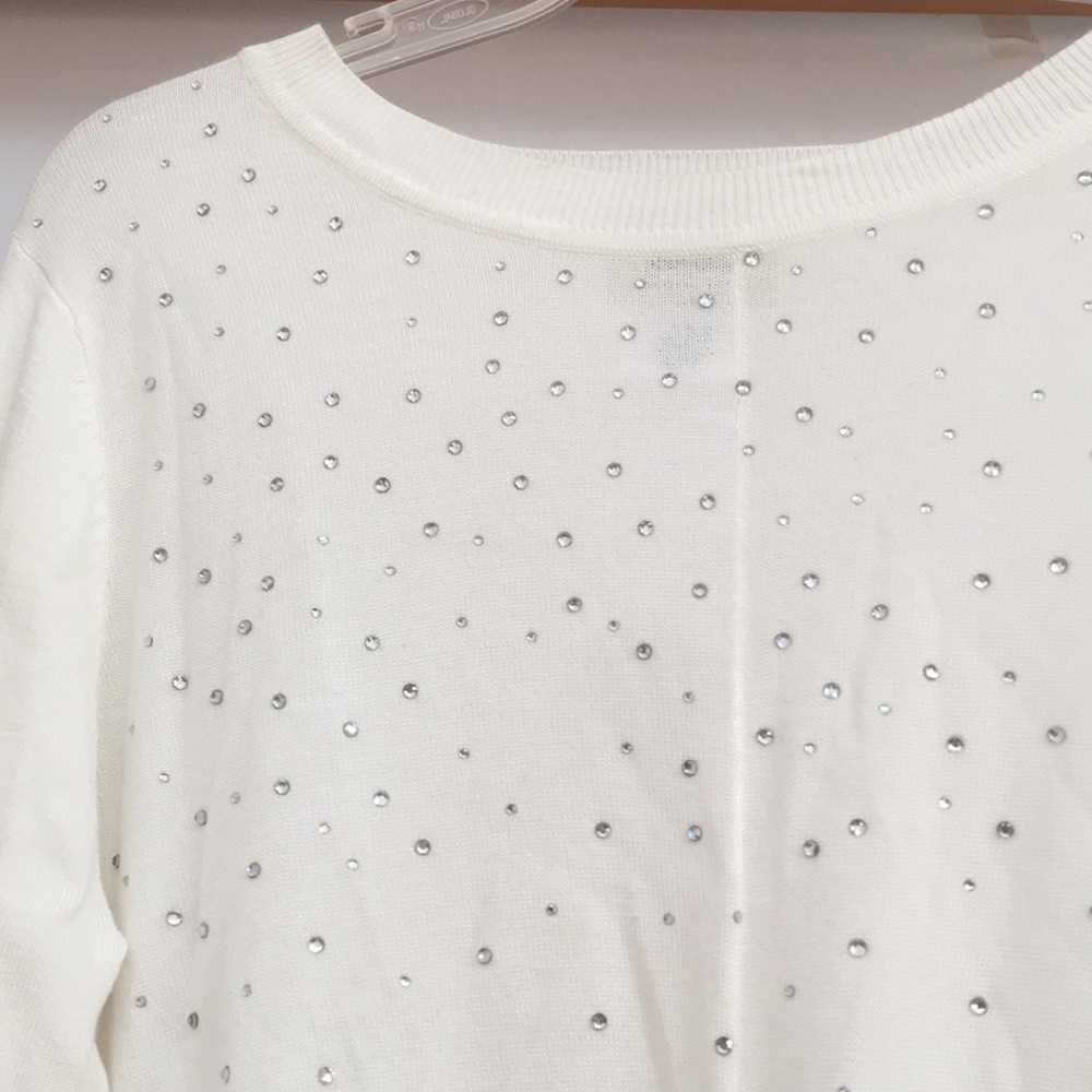 Neiman Marcus Exclusive Cream Sweater - L